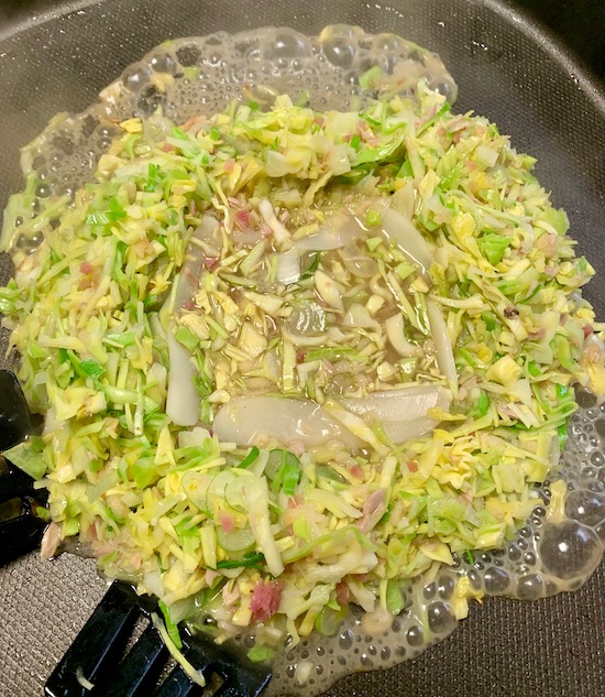 在宅だからできるランチ お家でもんじゃ焼き。